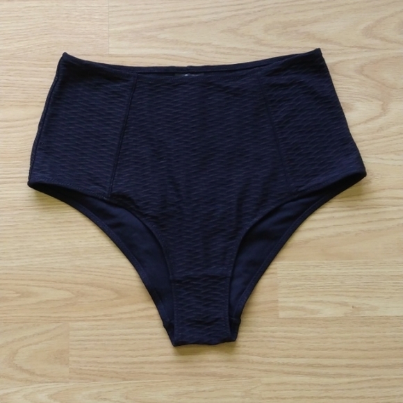 H&M Black Jacquard Top and Bottom Bikini Set | 34B and Size 8 - Picture 10 of 13